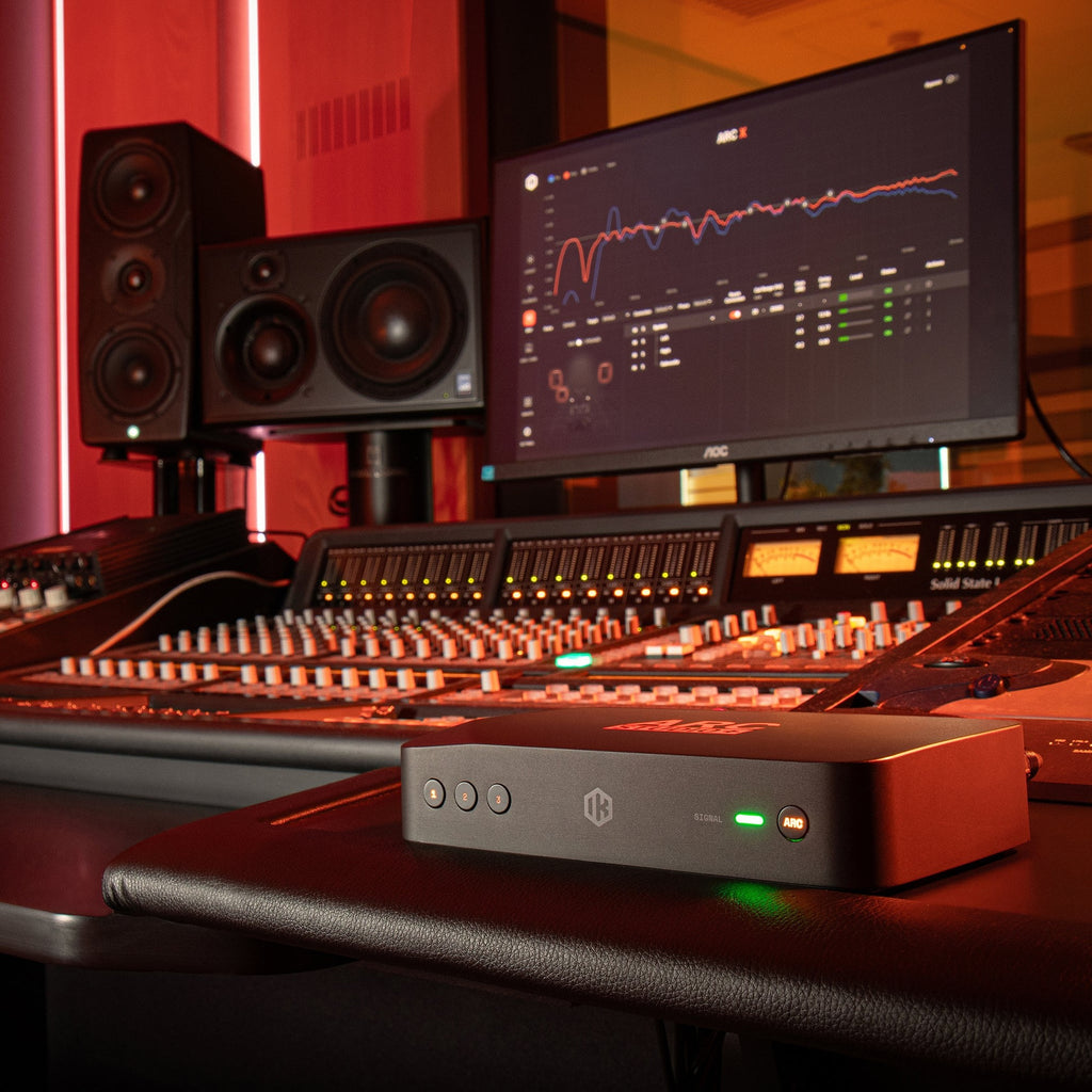 IK Multimedia ARC Studio+, in a console studio